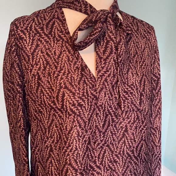 Aritzia Talula Ivor blouse - Picture 3 of 7